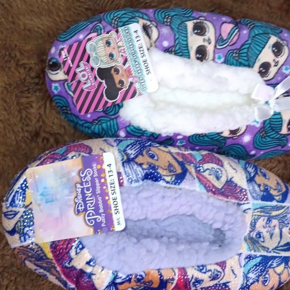 Fuzzy slipper socks lot - Picture 2 of 8